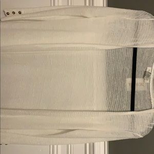 Long sheet white sweater